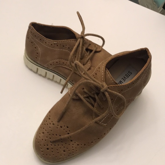 Steve Madden - Boys Tie Shoe - Brown - Perforated Leather - Size 1 - $35 - Picture 2 of 10